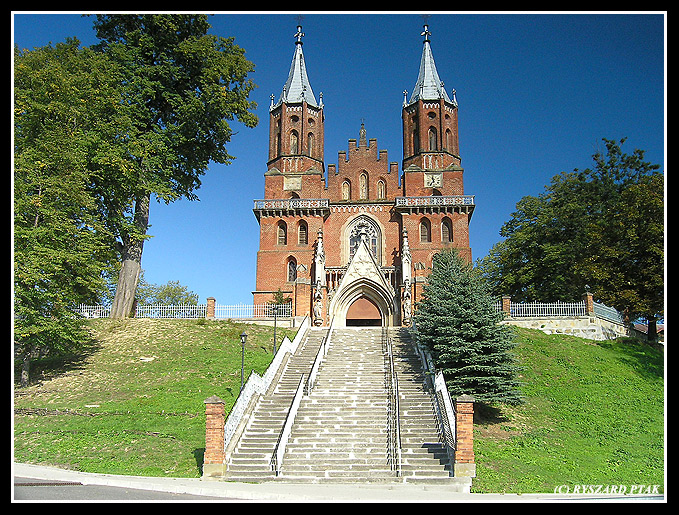 Kościół p.w. NMP w Rzepienniku Biskupim