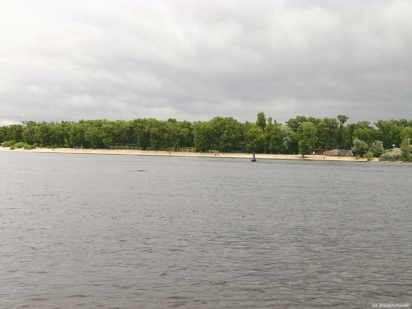 jedna z dwóch plaż w Kijowie