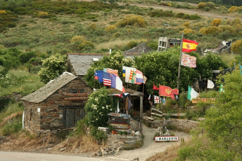 Schronisko w Manjarin